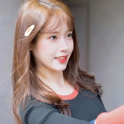 向天真的女生投降